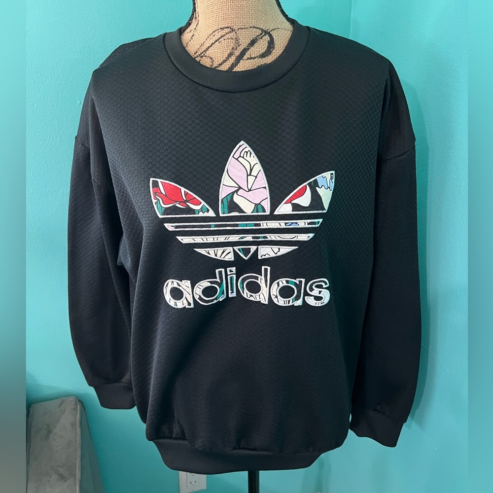#90 EUC adidas Long Sleeve Pullover Floral Pattern Sweatshirt Size Medium